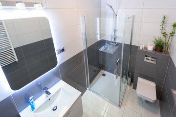 Rénovation de salle de bain par un plombier à Artigues